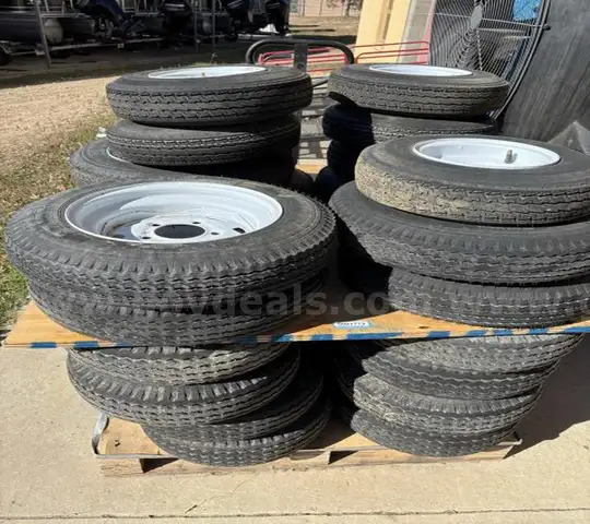 36ea RV Trailer tires with rims