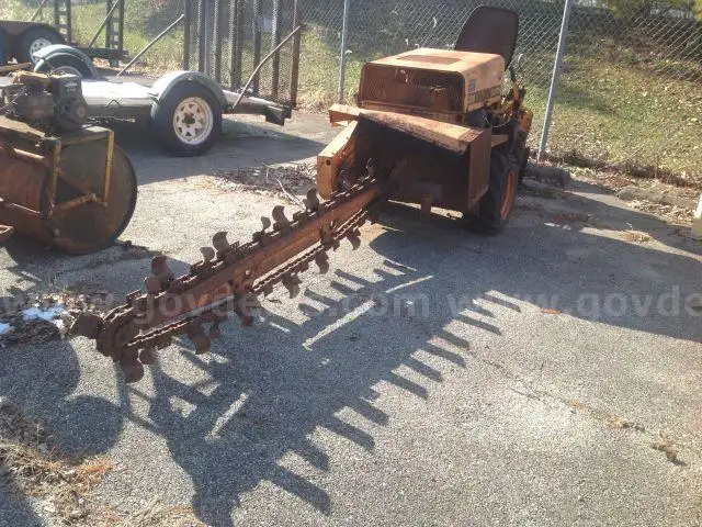 Case  Mdl FLEETLINE  20+4 Trencher with grader attachment