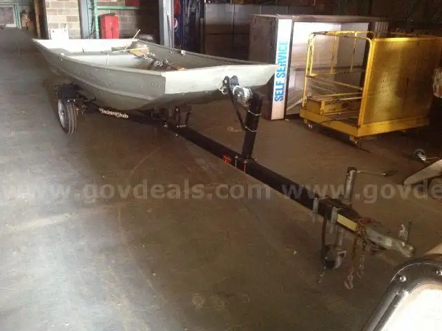 2015 Lund Aluminum Jon boat with trailer