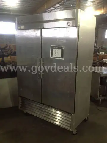 True Mdl T-49 2Dr Reach-In Refrigerator
