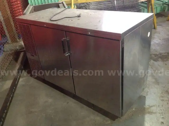 Perlick Mdl BS60 2Dr Undercounter reach-In refrigerator