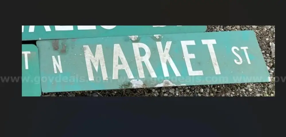 Retired Village Street Sign - N Market St