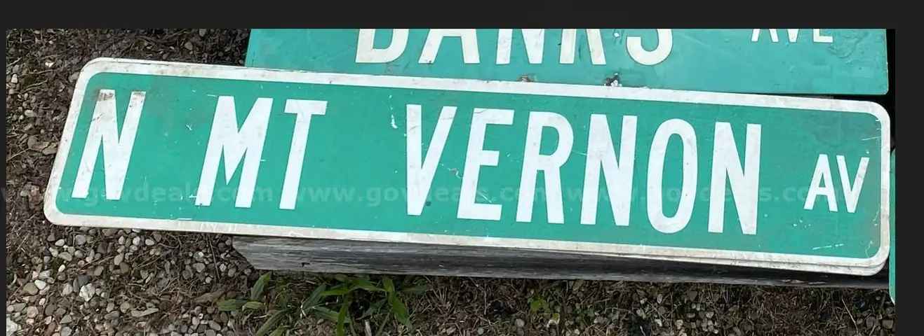 Retired Village Street Sign - N Mt Vernon Av