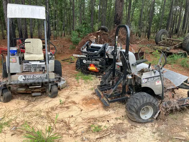 Lot of 3 Dixie Chopper zero-turn mowers
