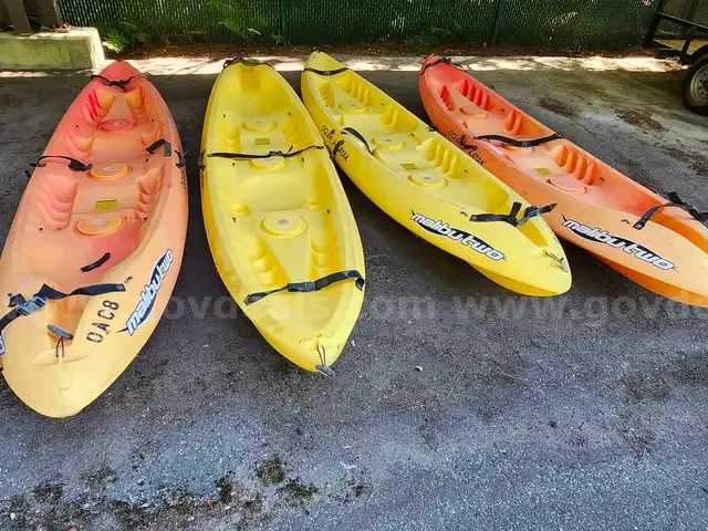Lot of (4) 2015 Malibu Two Ocean KAYAKs