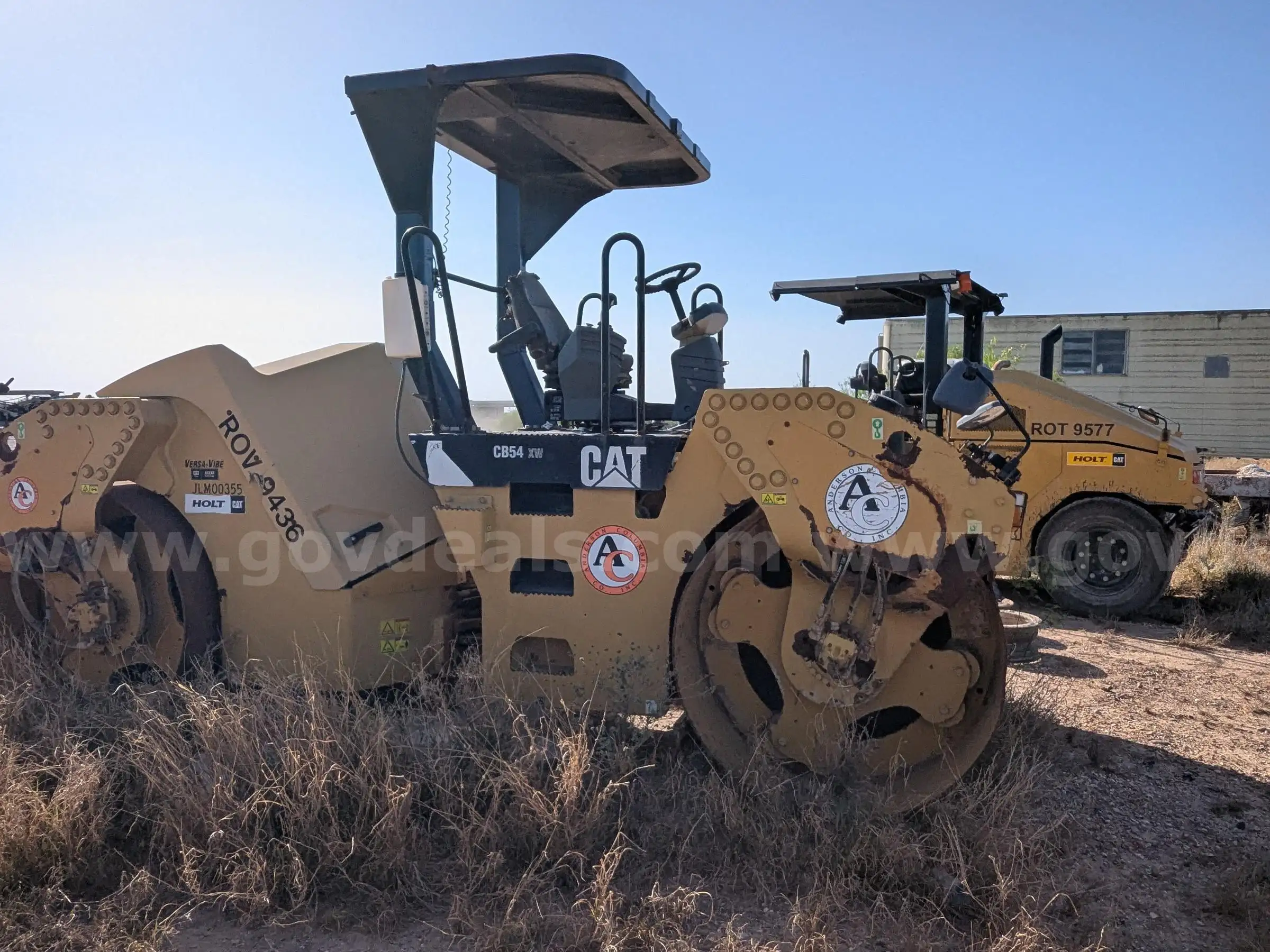 Photo of a 2011 Caterpillar CB54XW