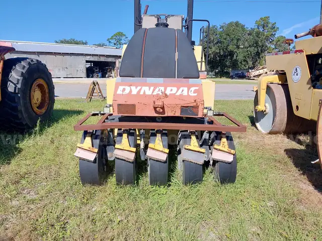 2005 Dynapac CP142 Self Propelled Pneumatic Compactor
