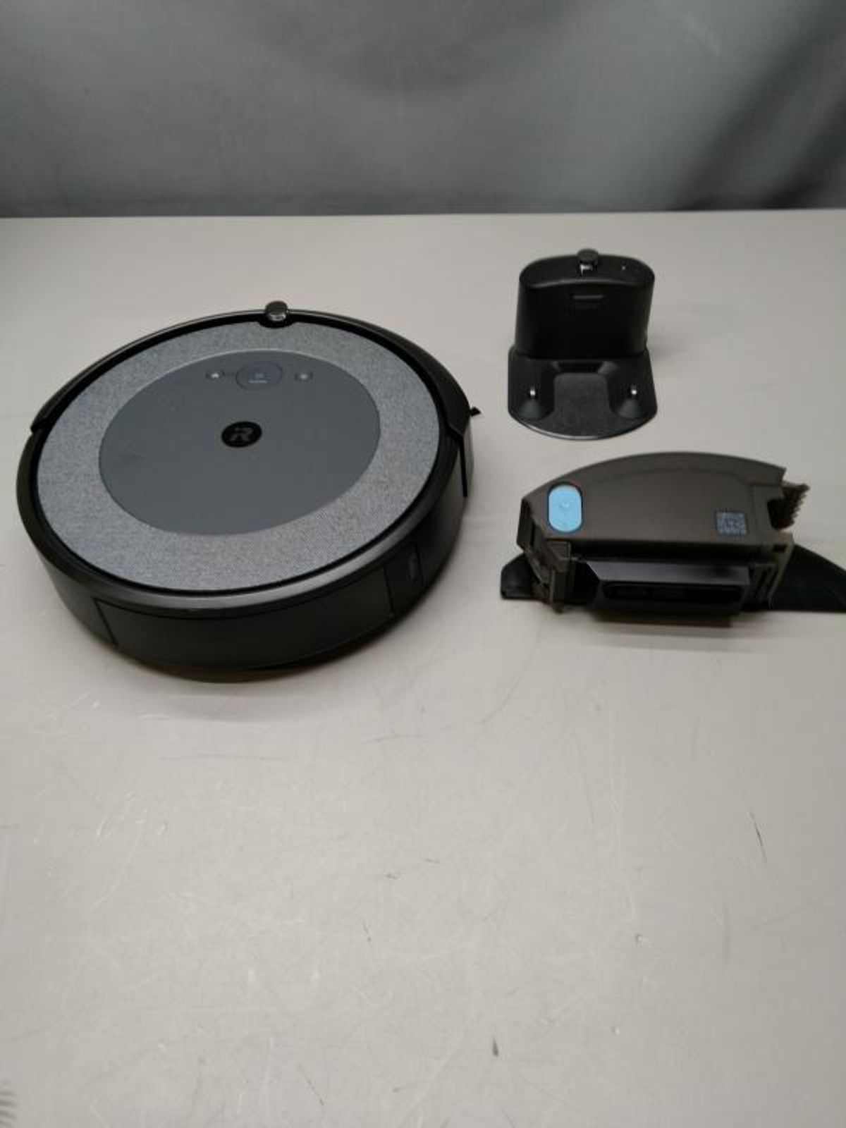 iRobot Roomba 694 | AllSurplus | Dallas