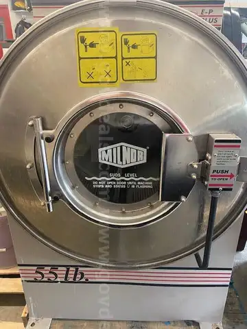 Milnor commercial washing machine (1995) with injector pump