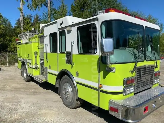 1996 HME Fire Truck