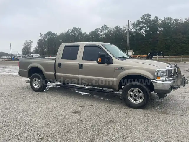 2002 Ford F-250 SD Lariat Crew Cab 4WD