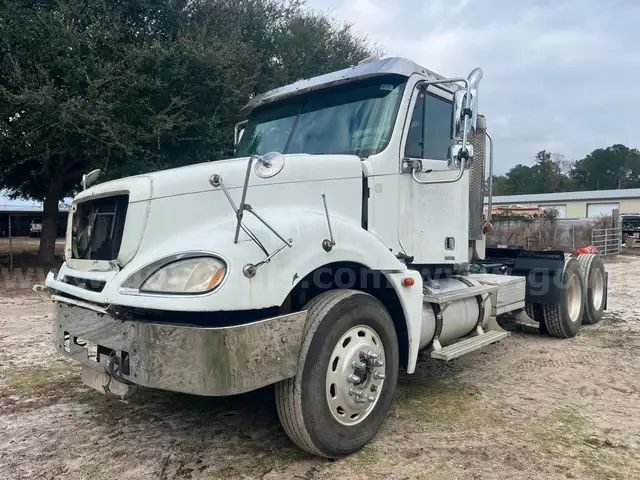 2006 Freightliner Columbia 120