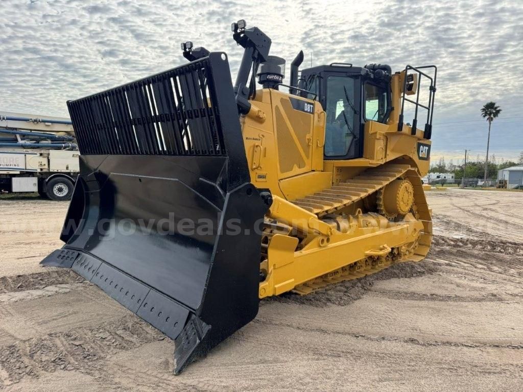 Photo of a 2016 Caterpillar D8T
