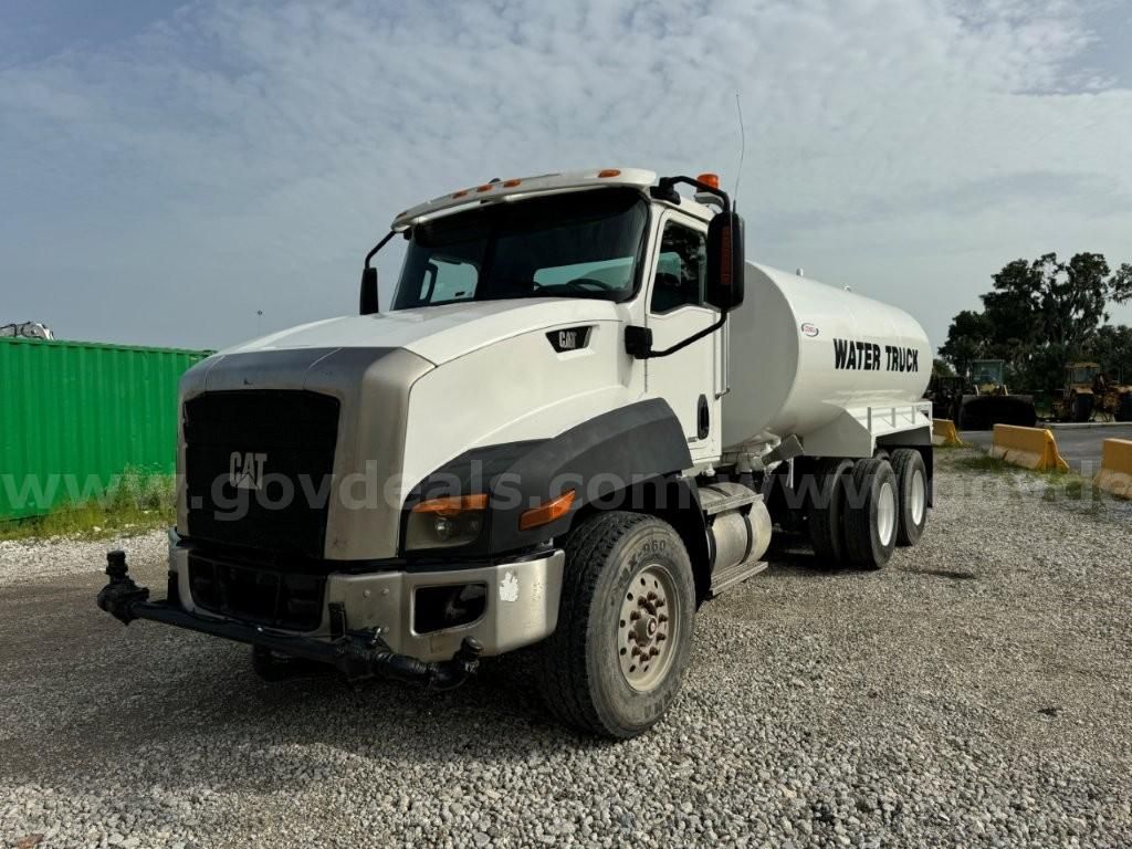 Photo of a 2014 Caterpillar CT660S