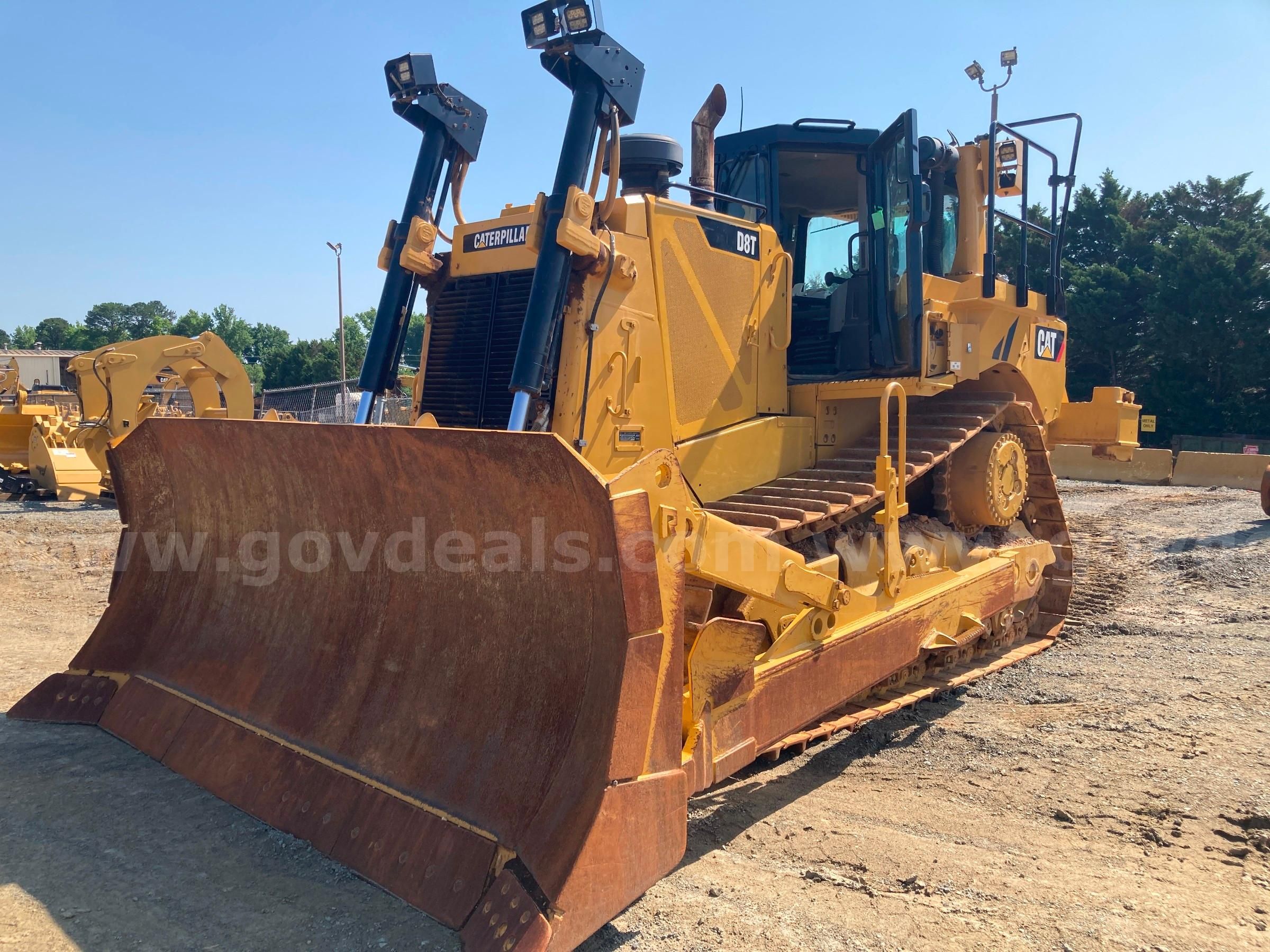 Photo of a 2015 Caterpillar D8T