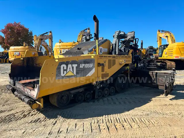 2017 Caterpillar AP1055F Asphalt Paver