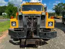 1984 International 2554 Crane Truck