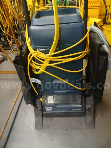 Host Liberator Extractor Vac