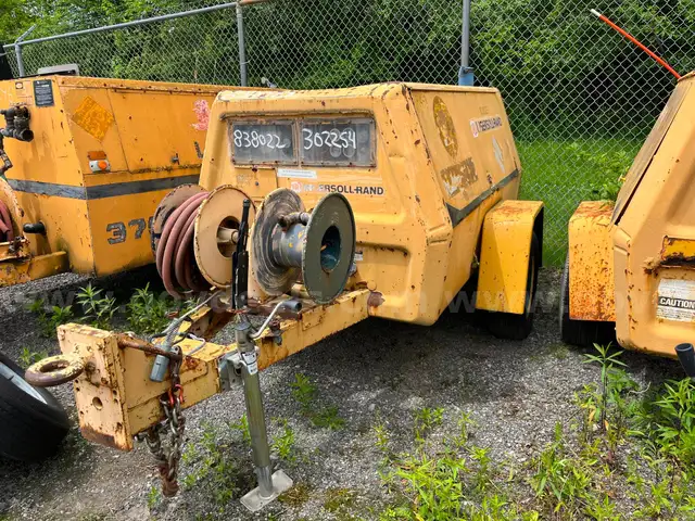 Ingersollrand P175A Compressor Trailer