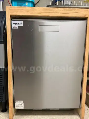 VWR Undercounter Glassware Washer