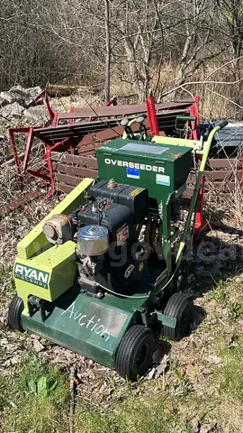 2001 Ryan Mataway Green Over Seeder