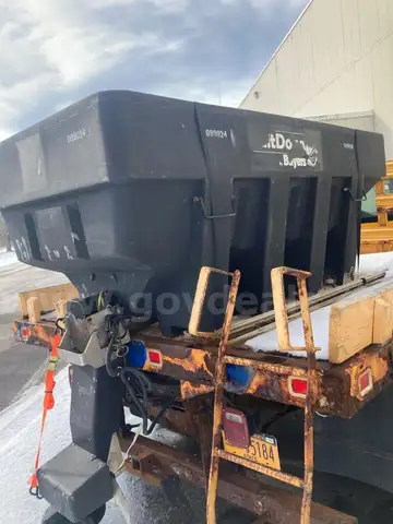 2009 Buyers SHPE2000 Material Spreader