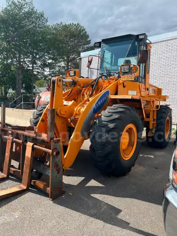 1998 Samsung SL120-2 Bucket Loader