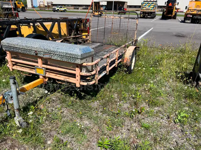 2004 Snow Bear Flatbed Trailer