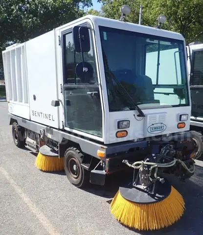 2015 Tennant Sentinel Street Sweeper