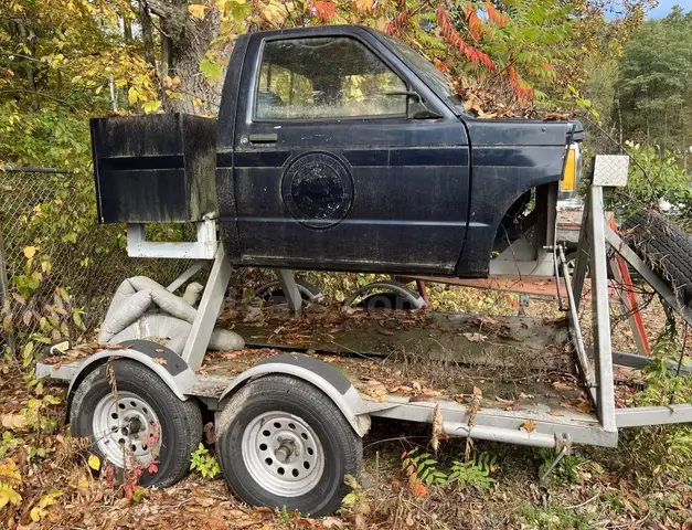 1996 Krys Rollover Trailer