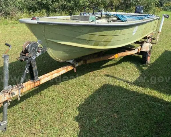 1969 StarCraft V Boat  with 1988 Mercury 25EL  Outboard Motor and 1969  Sterling 1200 Trailer