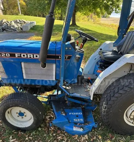 1993 Ford 1320 Tractor