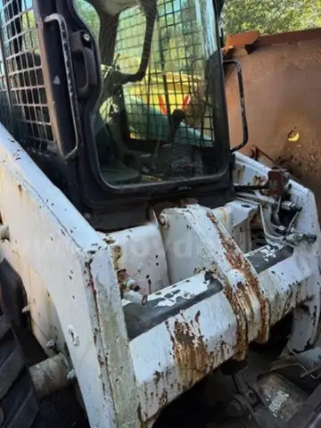 Bobcat Skid Steer