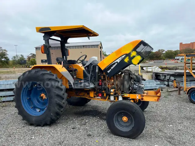 2004 New Holland TLD0 Tractor