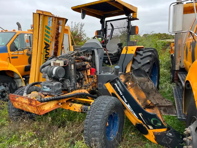 2004 New Holland TLD0 Tractor