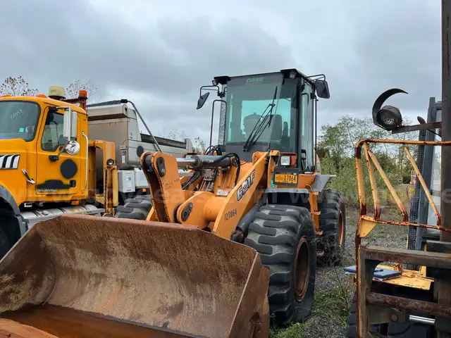 2012 Case Loader 621F