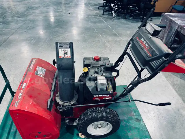 8HP Yard Machine Snowblower