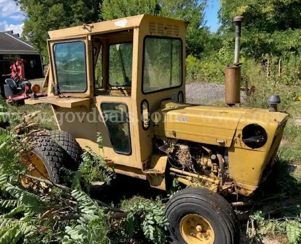 1982 Ford 530A Tractor