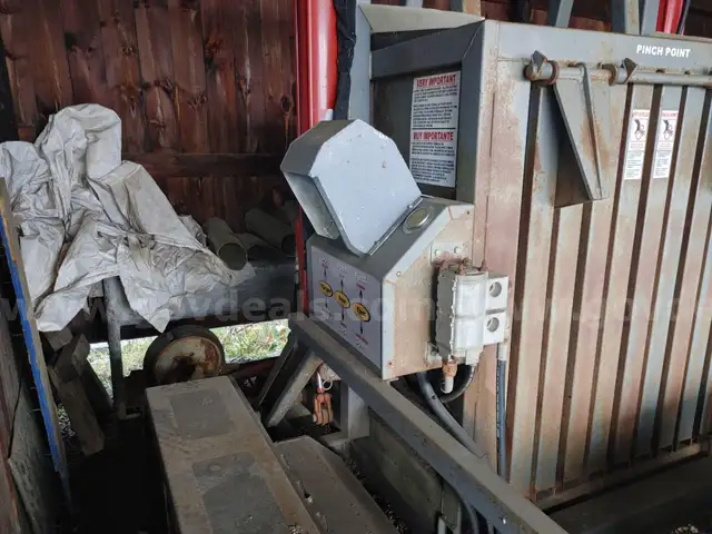 2010 Triple Crown Big Foot Baler