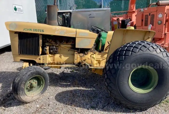 1983 John Deere 4219DT Tractor