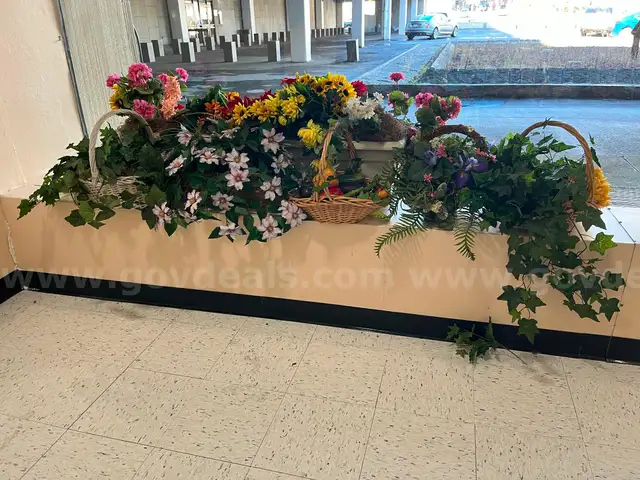 Lot of (7) Decorative Fake Flowers & Baskets