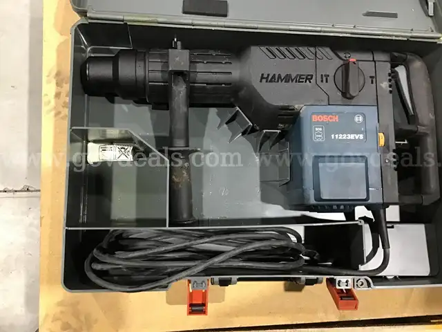Bosch SDS Max Rotary Hammer with Case