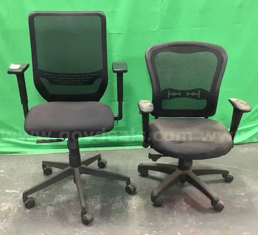 Lot of (3) Rolling Office Chairs with Arms