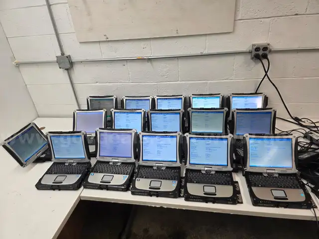 Lot of 25 Panasonic 9x CF-20 &#x26; 16x CF-19 Tested And Working Read Description
