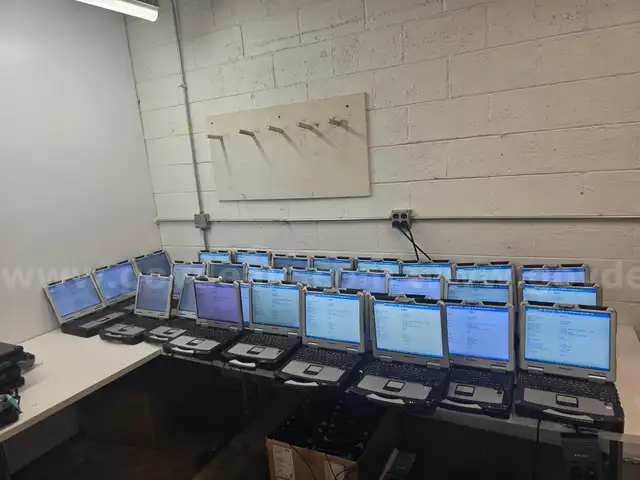 Lot of 31 Panasonic Toughbook CF-31 Laptops Intel Core i7 5th gen 16GB RAM