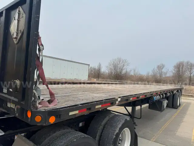 2007 FLATBED TRAILER