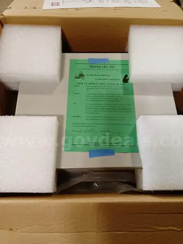 INCUBATOR UNUSED GOOD 22LBS