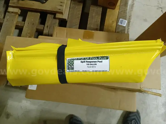 NEW IN BOX ULTRATECH INTERNATIONAL 7TOTAL 150-GALLON POP-UP POOL PLUS