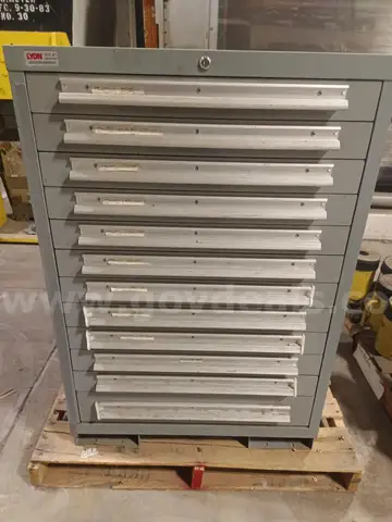 LYONS METAL DRAWER TOOL CABINET