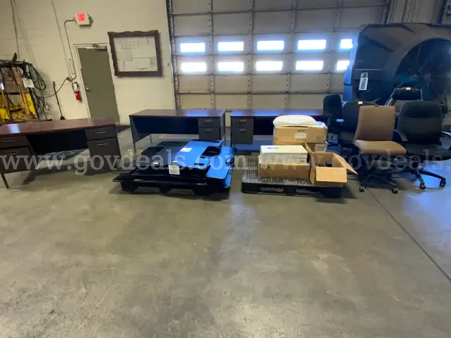 USED MISC OFFICE FURNITURE